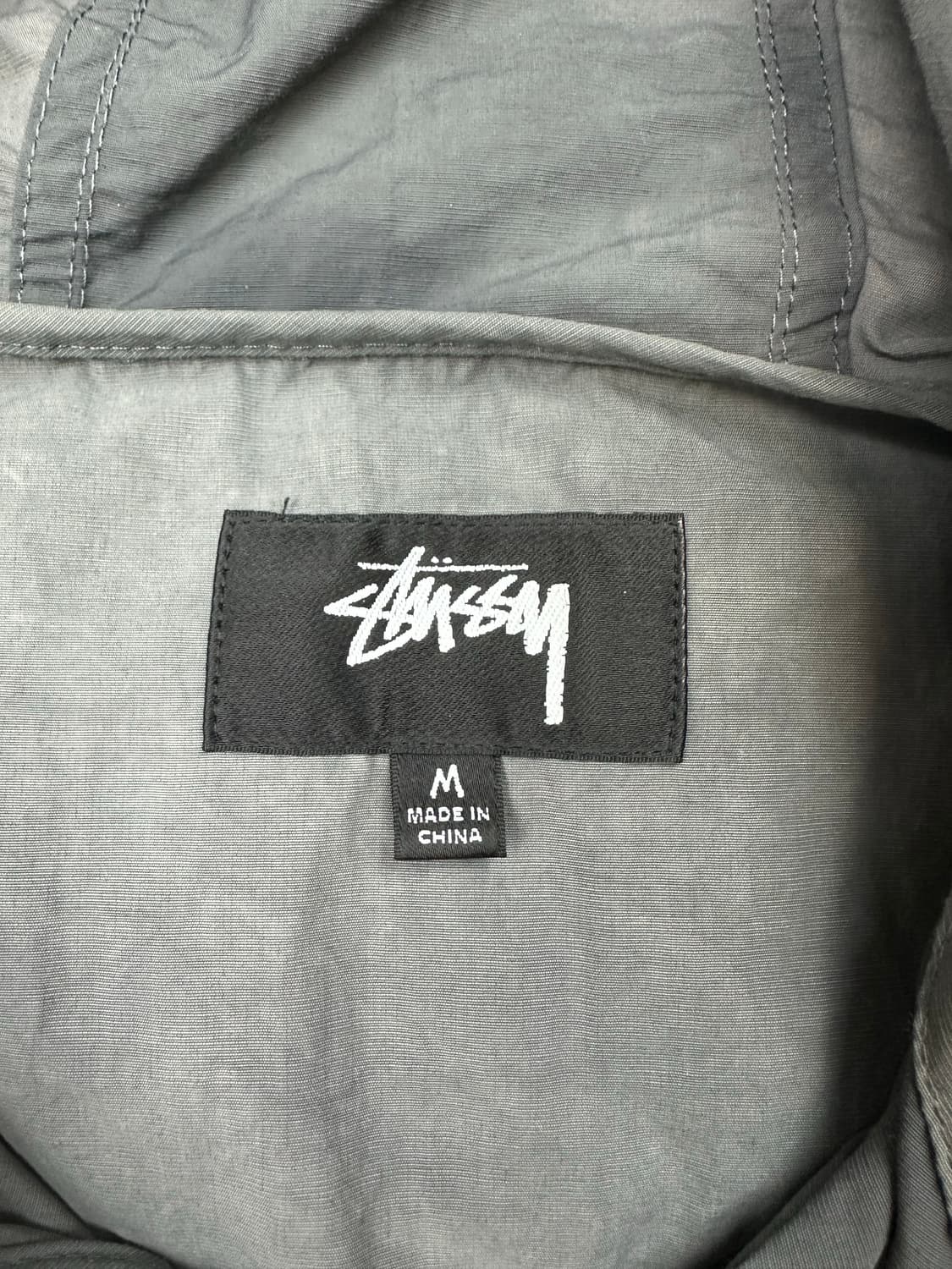 [M] 정품 스투시 웨이브 다이 비치 쉘 자켓 그레이 상품이미지5