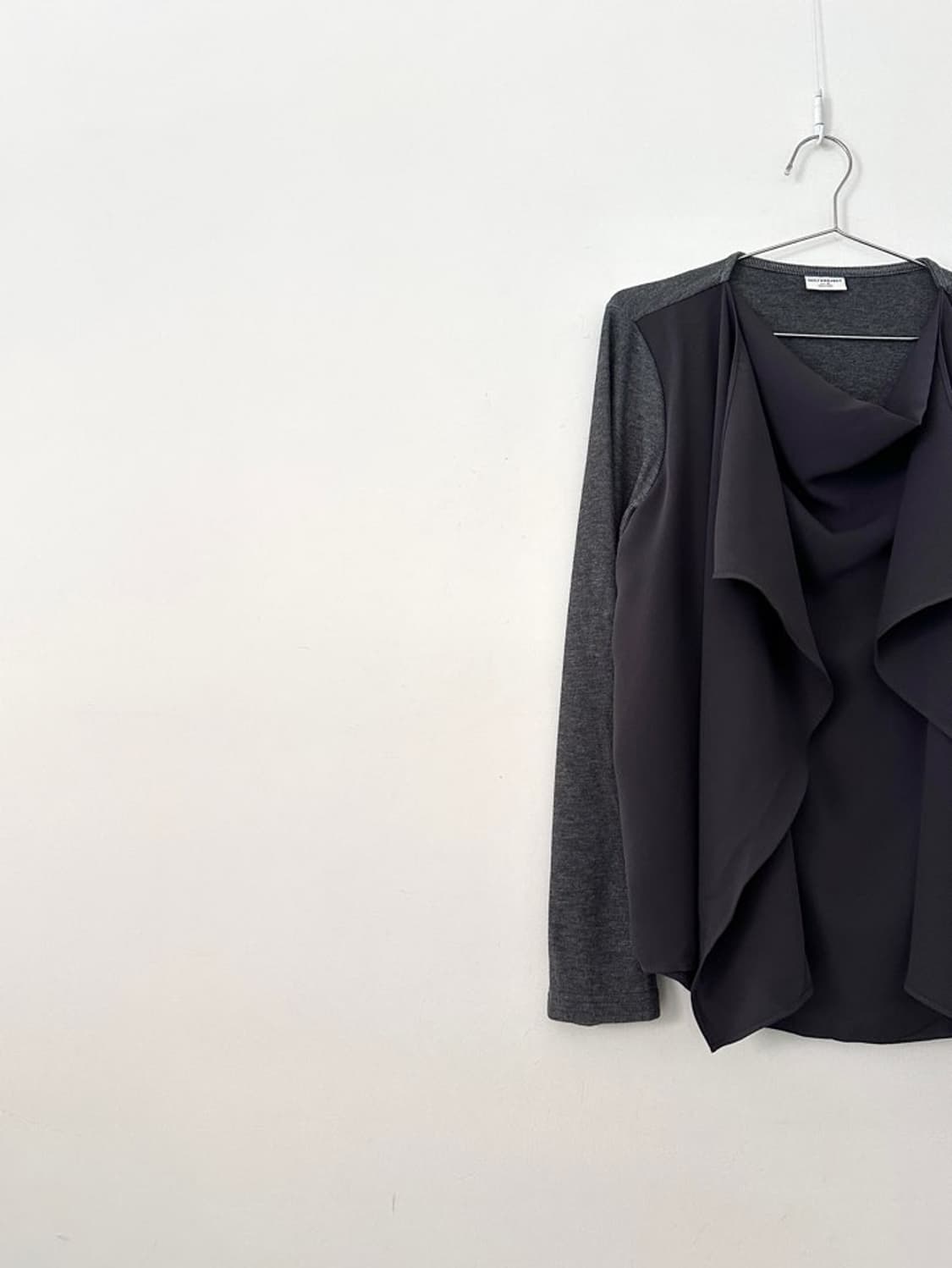 Side drape tencel top / charcoal 상품이미지2
