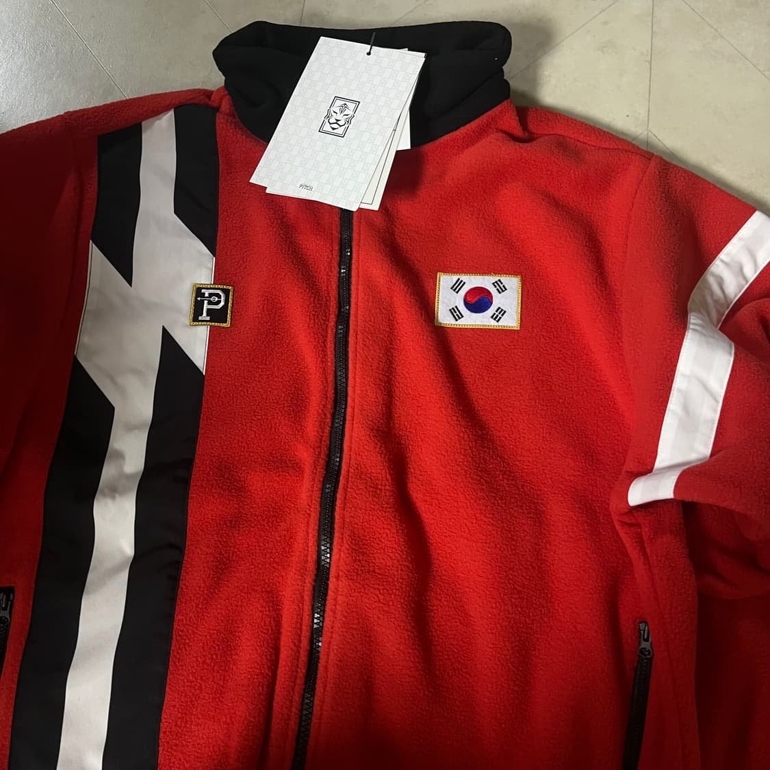 새상품(M)오버더피치 코리아 로고 후리스 레드 상품이미지2