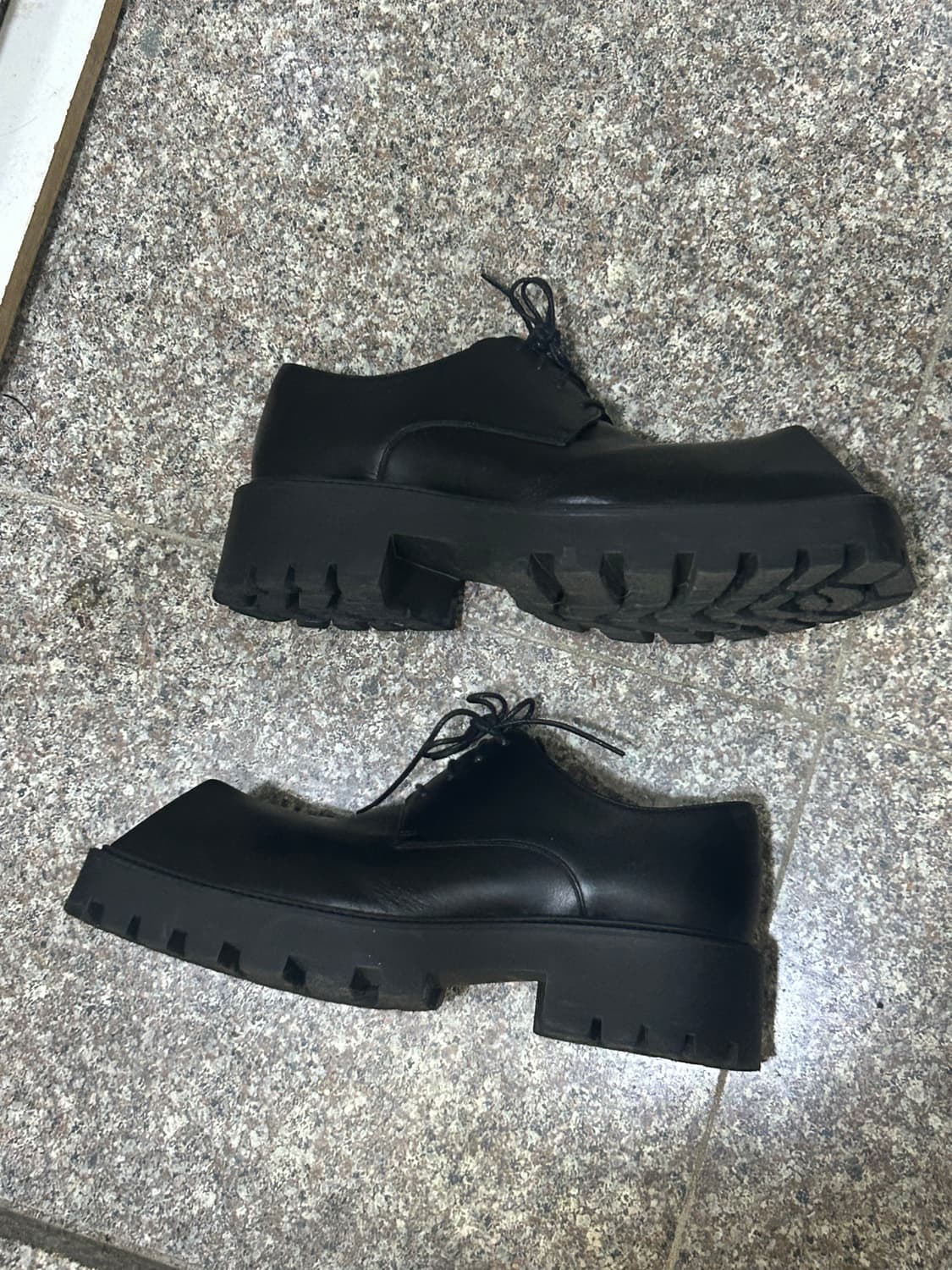 42) 발렌시아가 라이노 더비슈즈 상품이미지8