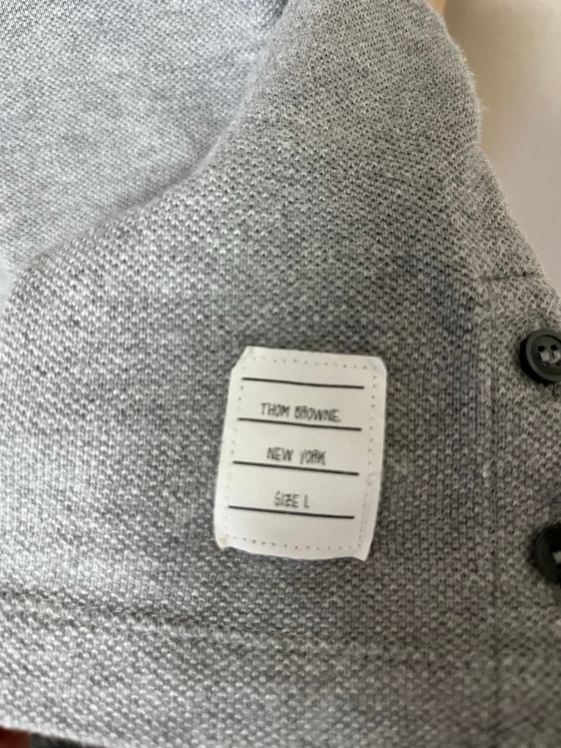 톰브라운 그레이 스트라이프 맨투맨 L사이즈 정품 상품이미지4