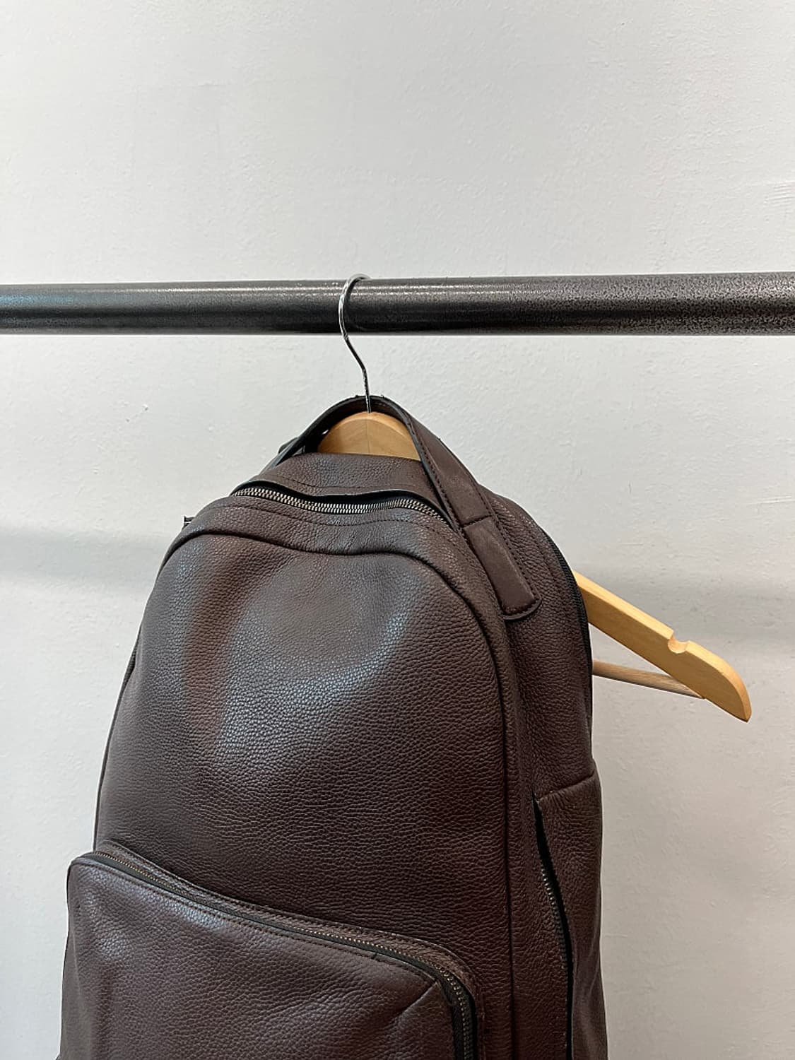 투미 브라운 가죽 백팩  상품이미지2