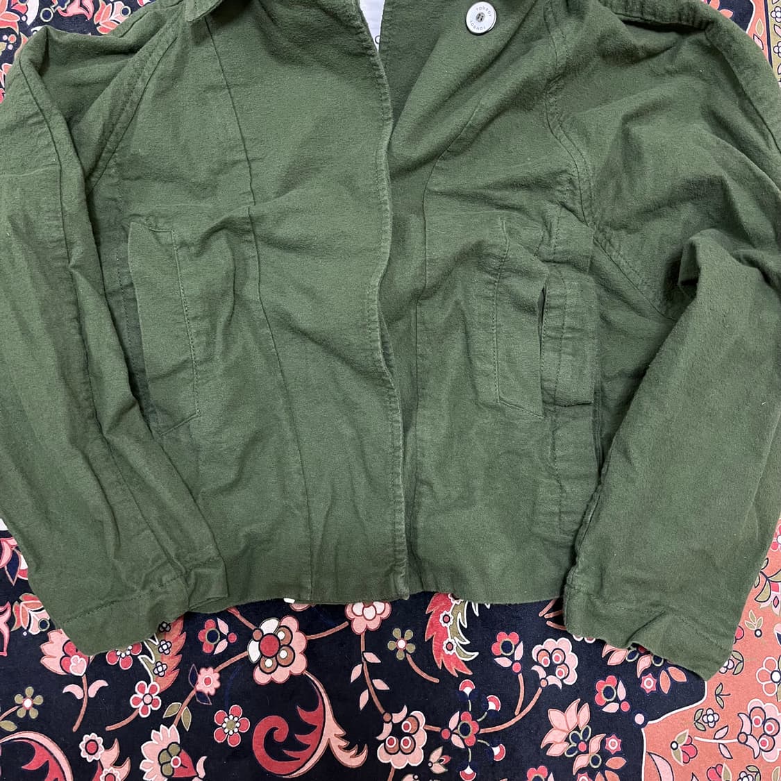 스튜디오 톰보이 하프넥 크롭 자켓 FREE 상품이미지3