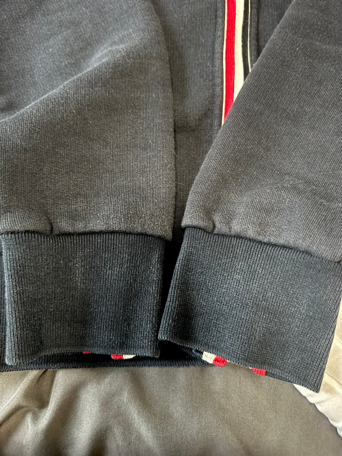 (정품) 톰브라운 백 삼선 맨투맨 2사 상품이미지3