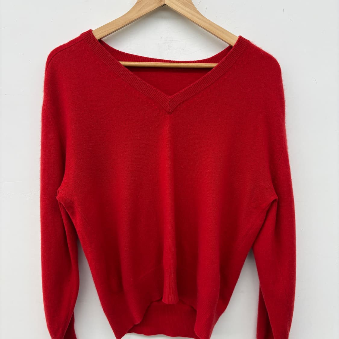 캐시미어 100% 레드 브이넥 니트 여성 L 상품이미지2