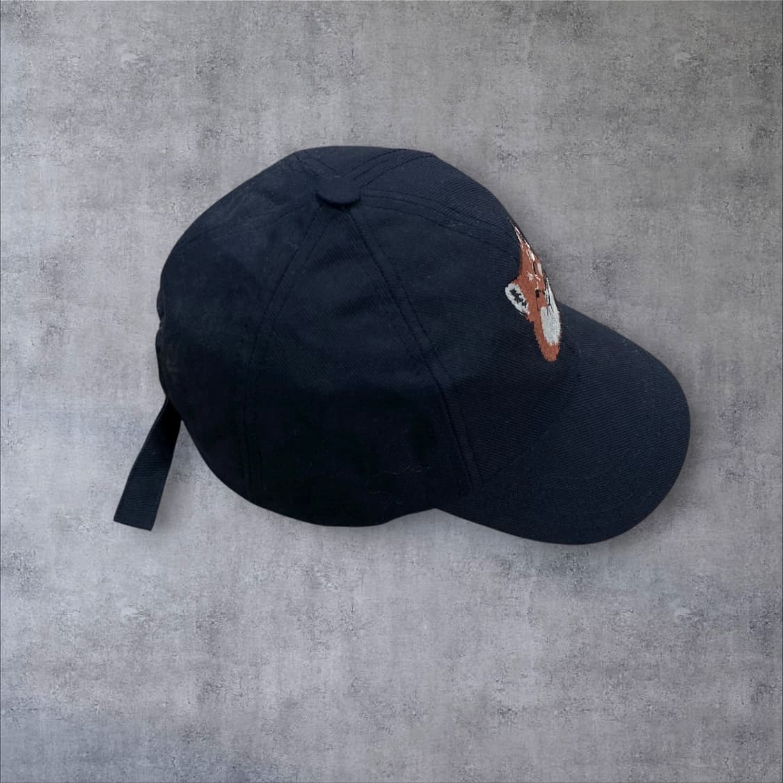 메종키츠네 네이비 컬러 폭스 헤드 자수 로고 볼캡 상품이미지3