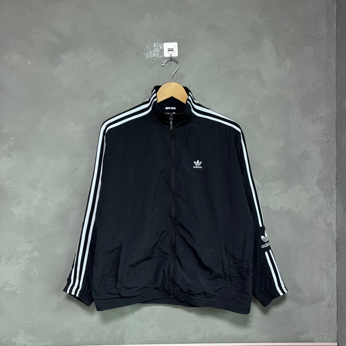 아디다스 파이어버드 락업 트랙탑 바람막이 블랙 상품이미지1