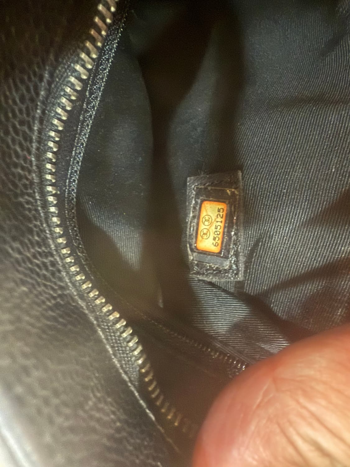 정품 샤넬 메탈리온 퀄팅 캐비어 토트백 팝니다 상품이미지9