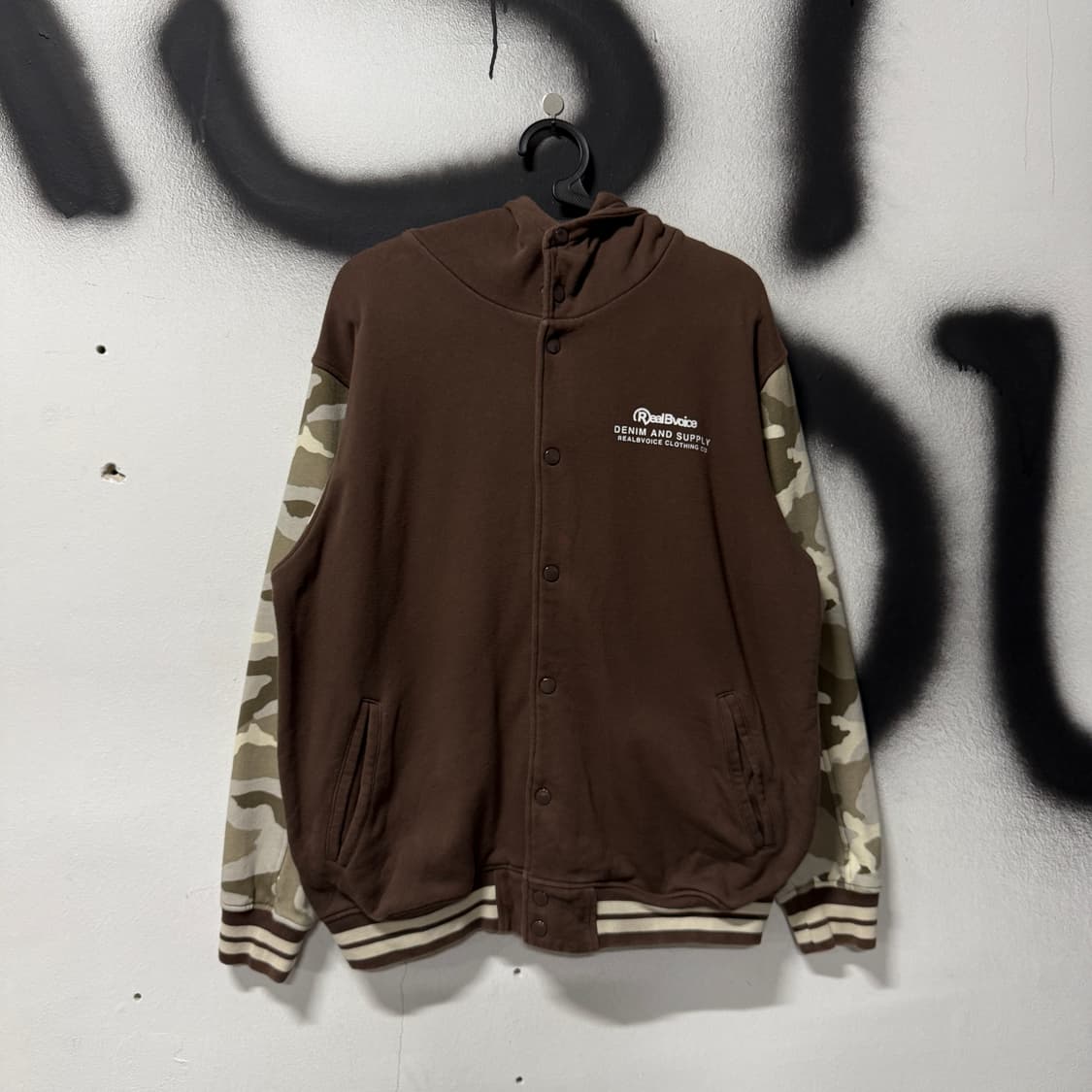 Real Bvoice 리얼 보이스 데저트 카모 하이넥 후드 바시티 자켓 상품이미지2