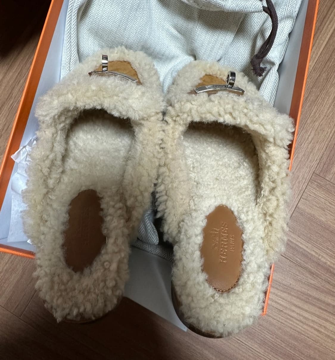 (새상품)에르메스 시어링 오즈뮬(35.5)구매가이하 상품이미지6