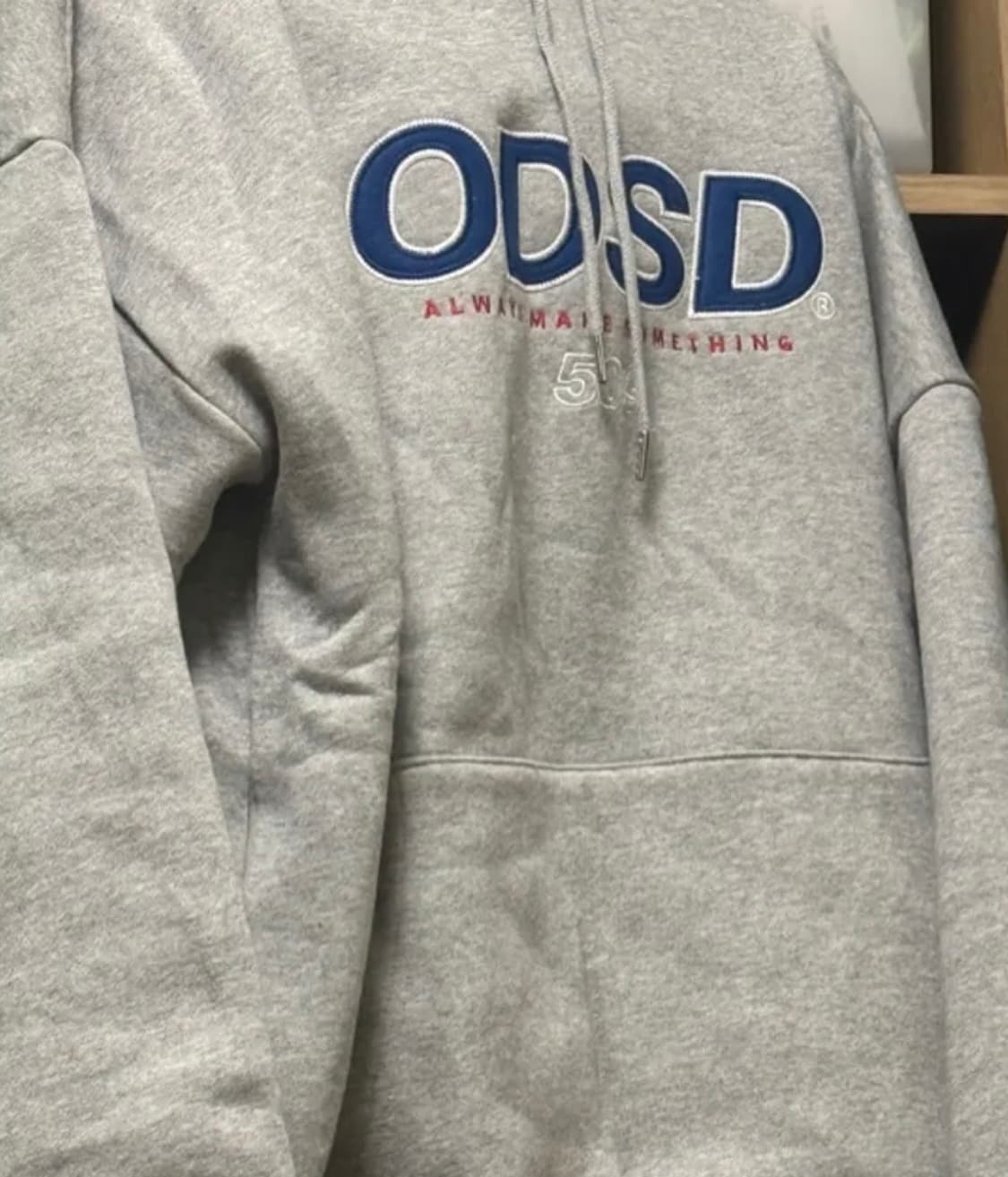 오드스튜디오 후드티 상품이미지1