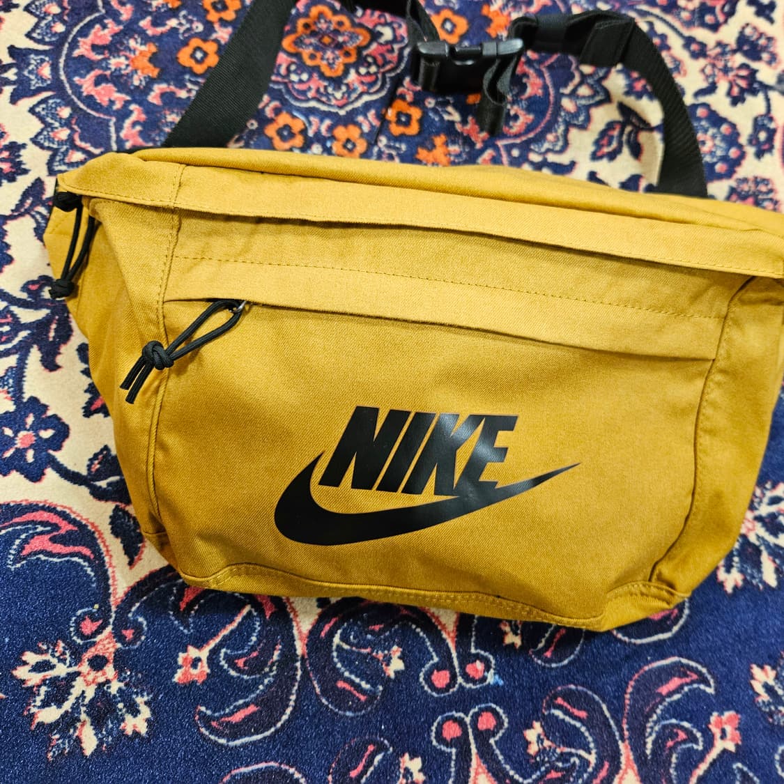 나이키(Nike) 테크 된장 힙 팩 10L 상품이미지4