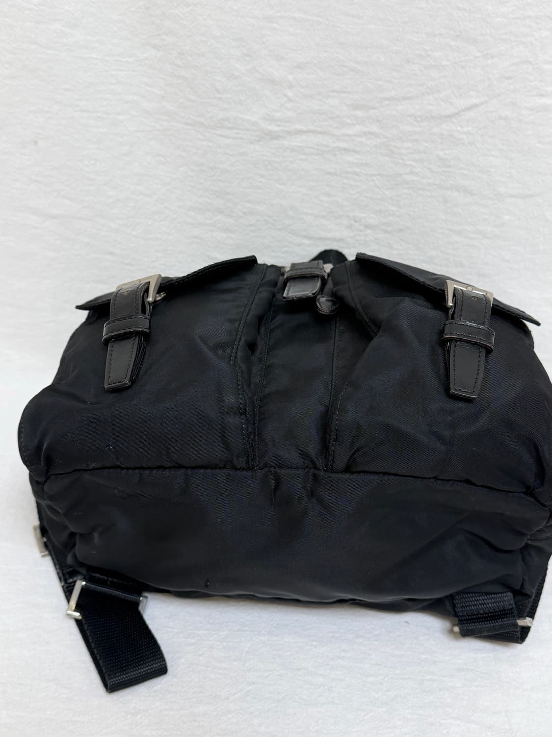 정품 프라다 포코노 나일론 투포켓 스몰 백팩 블랙 상품이미지9