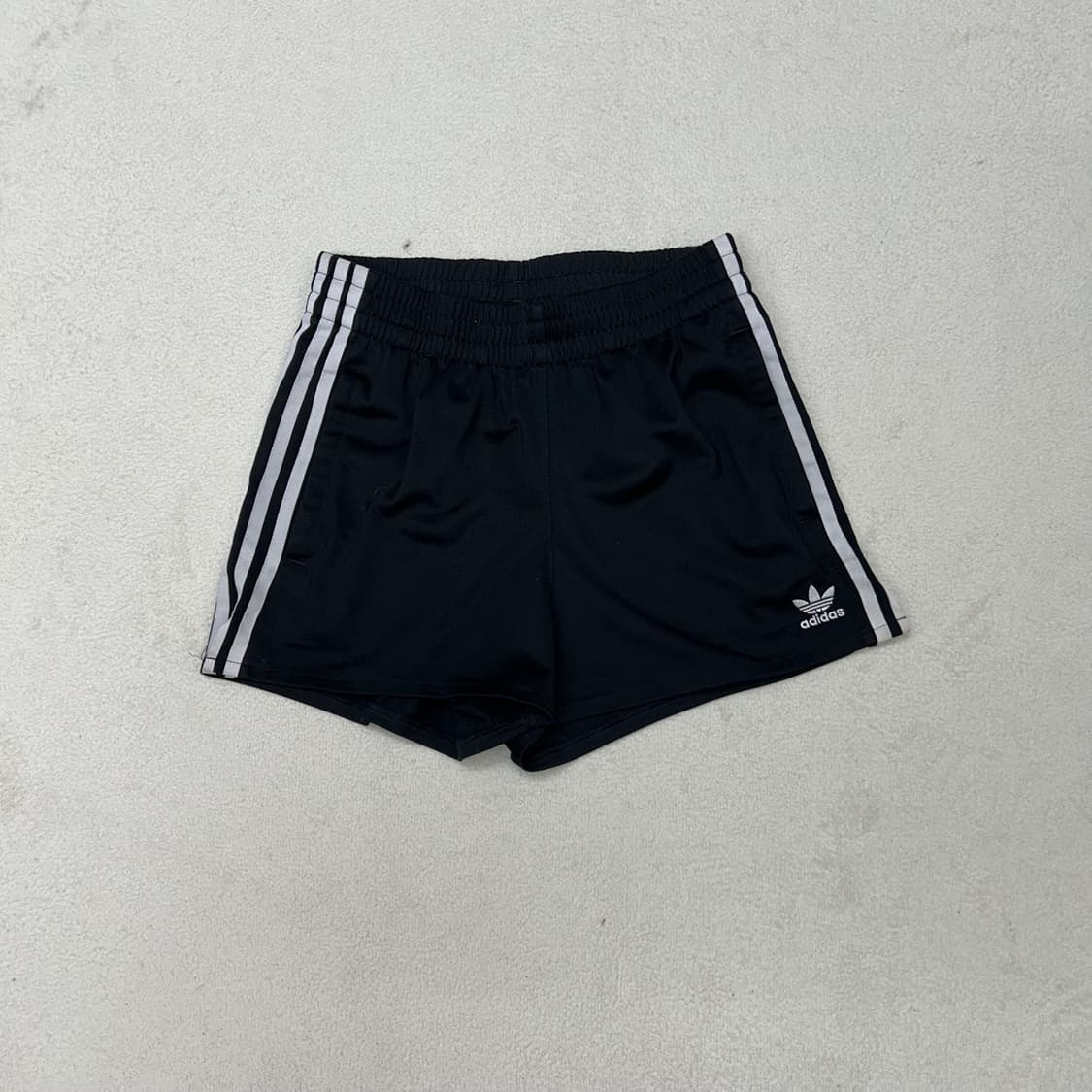 Adidas black firebird shorts 상품이미지4