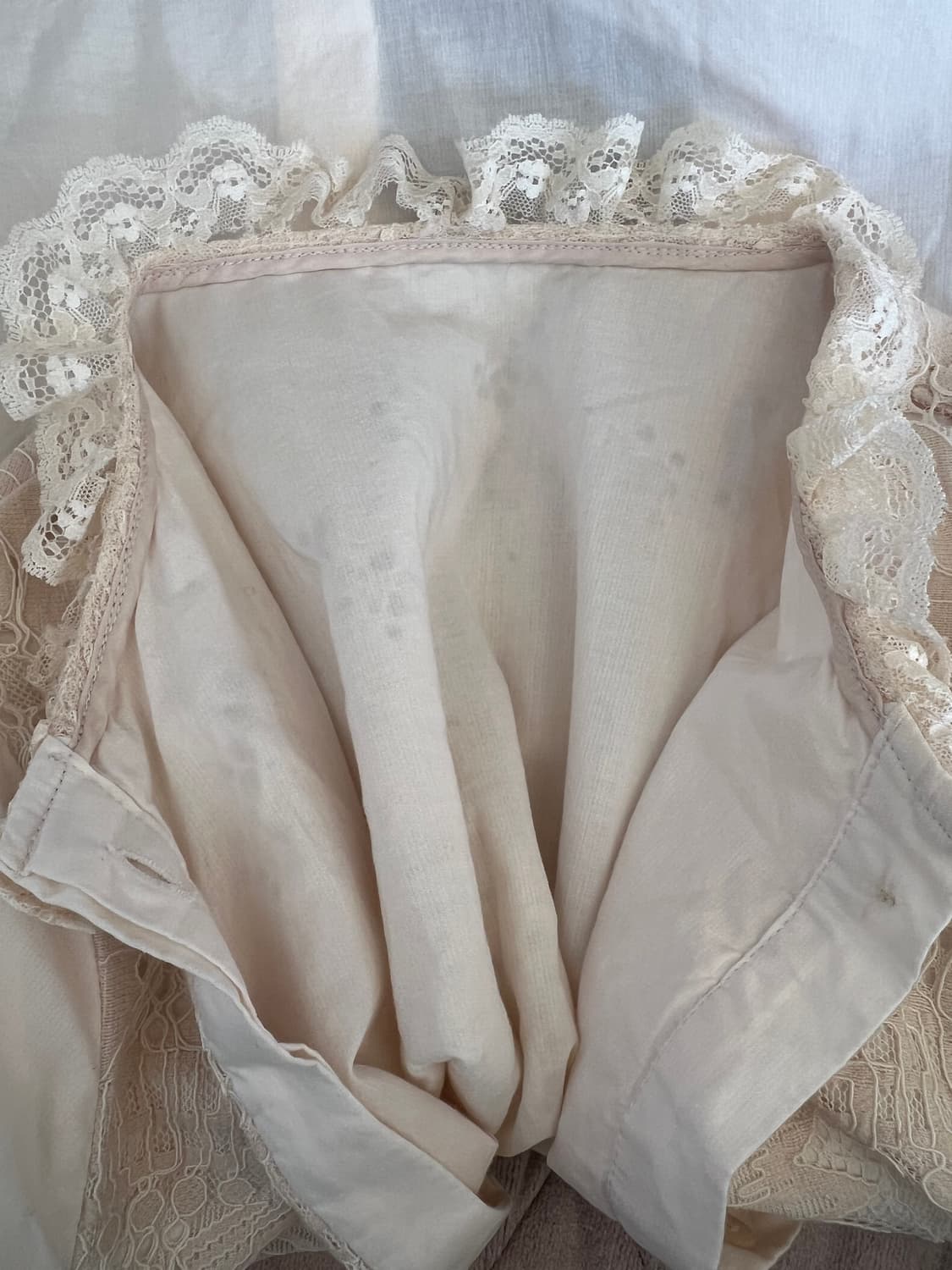 손정완 여성 크림아이보리 레이스배색블라우스 7부셔츠 상품이미지5