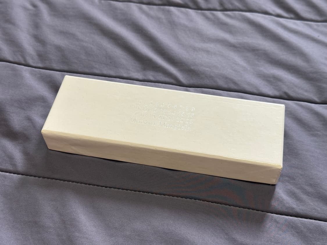 [새상품] 메종 마르지엘라 타비 오프너 키링 무광 상품이미지4