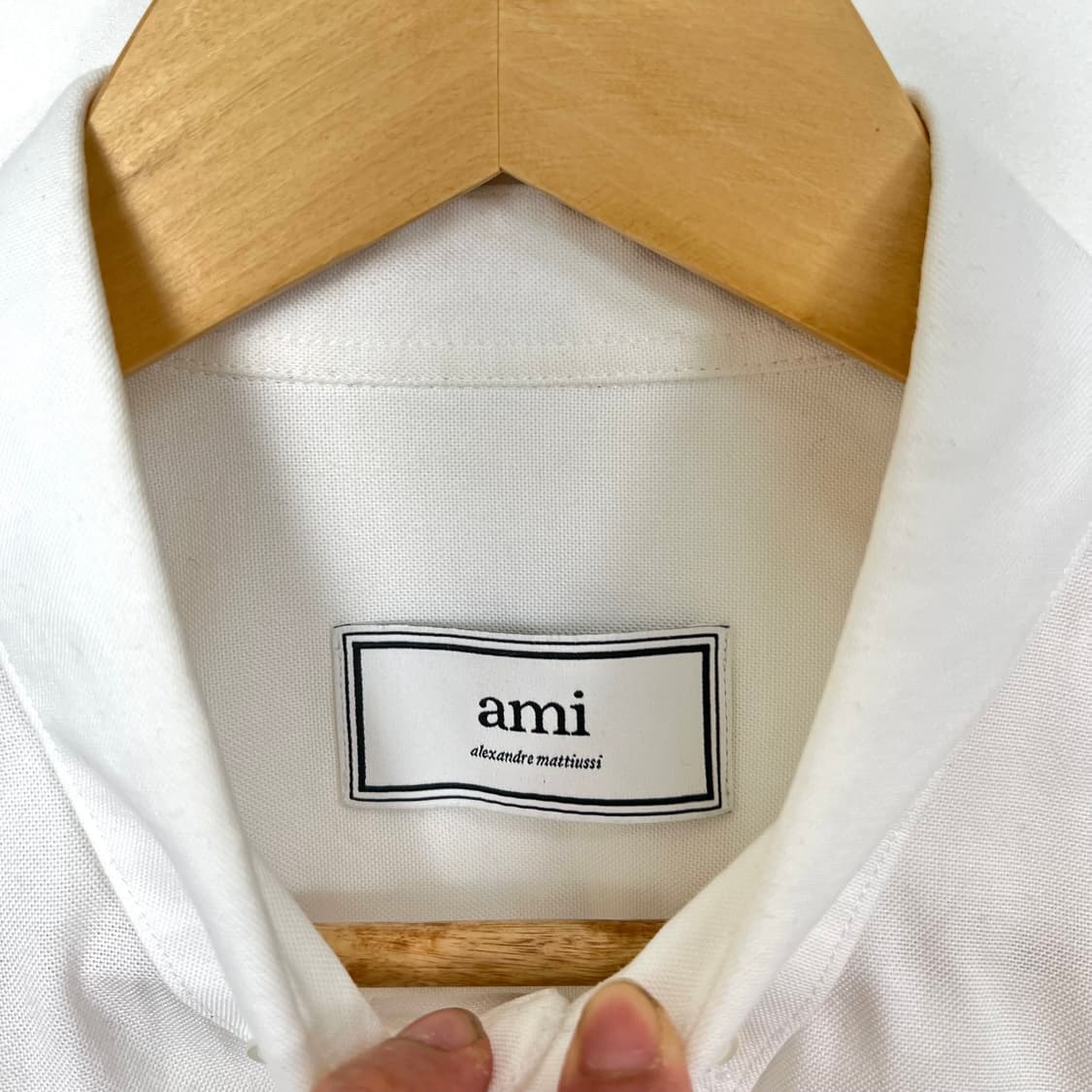AMI 아미 스몰 하트로고 화이트 셔츠 상품이미지4