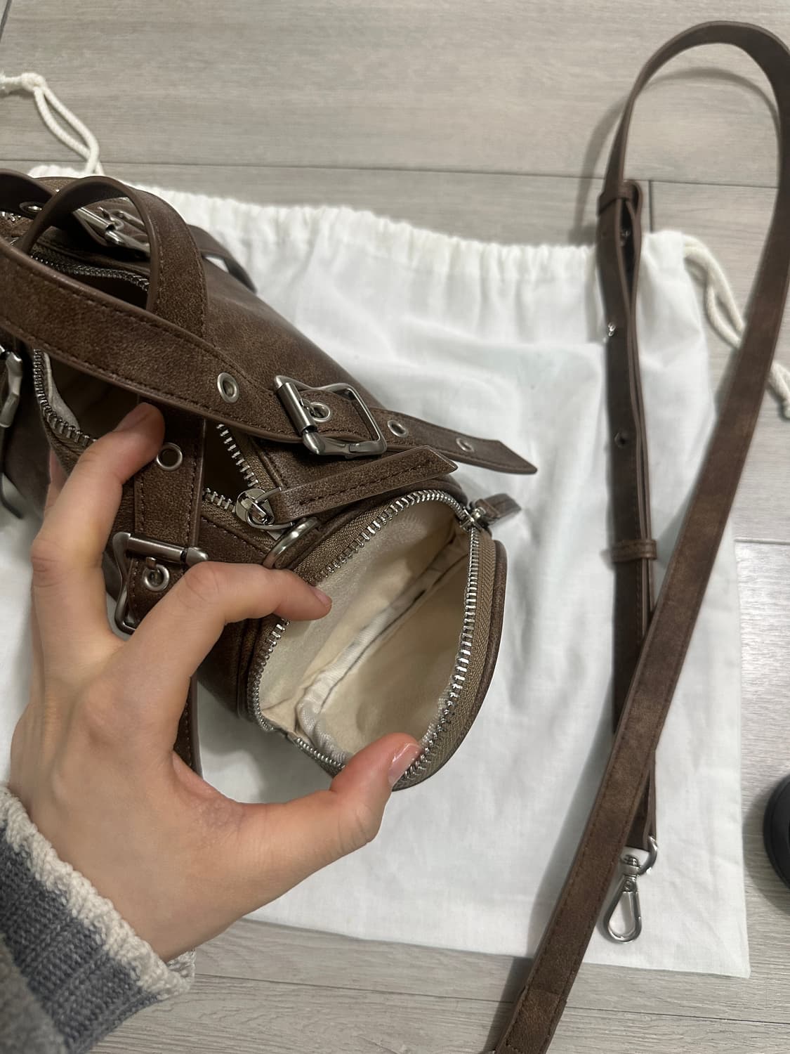 🤎샌드뮤지엄 오크백 미니 다크브라운 (현재 전 사이트 품절 색상) 상품이미지3