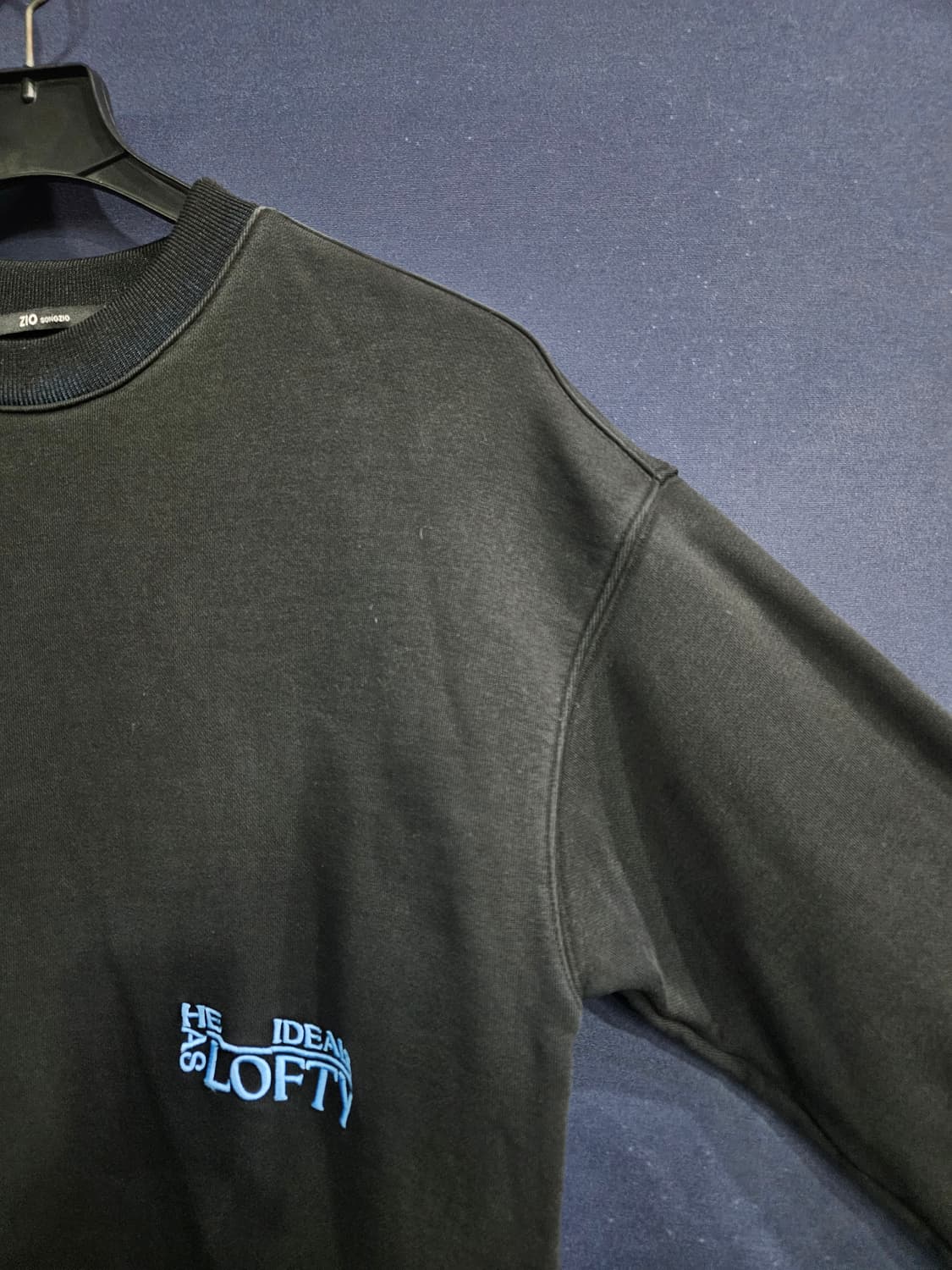 지오송지오 자수 블랙컬러 남성 오버핏 100 맨투맨  상품이미지4