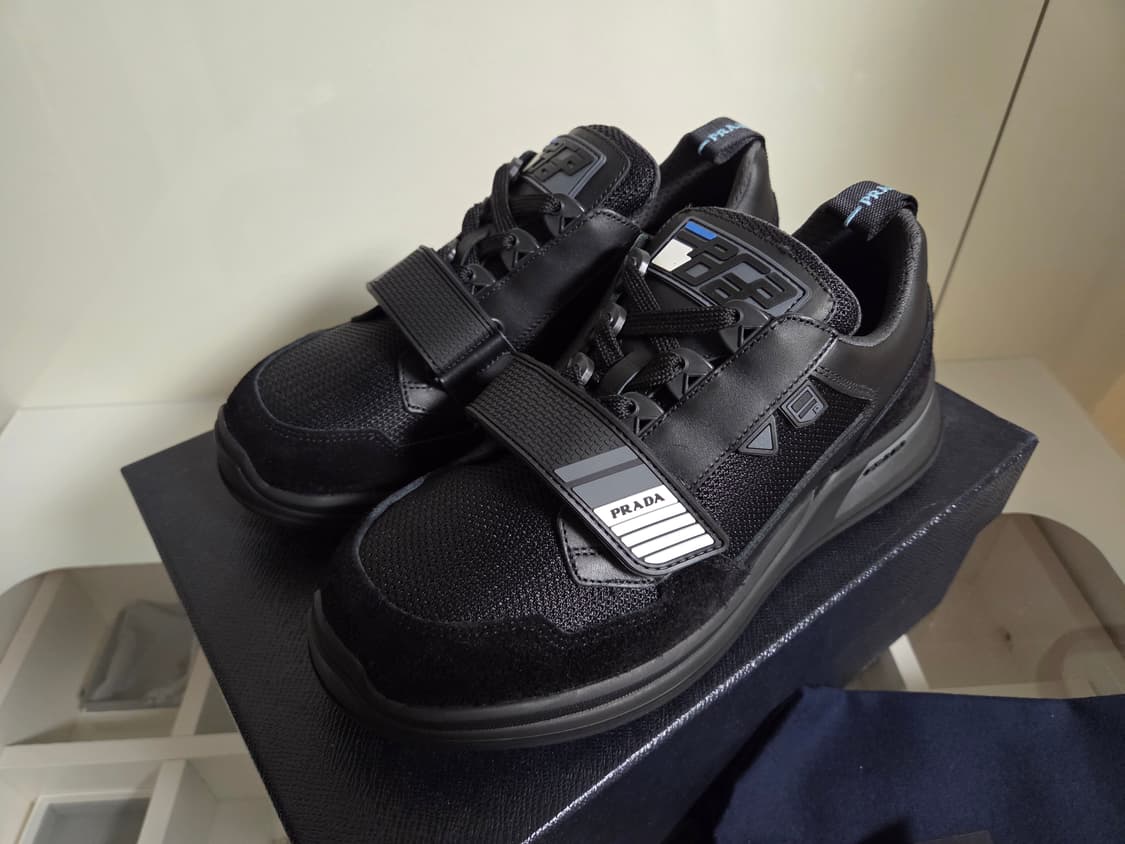 프라다 벨크로 스니커즈 블랙 상품이미지2