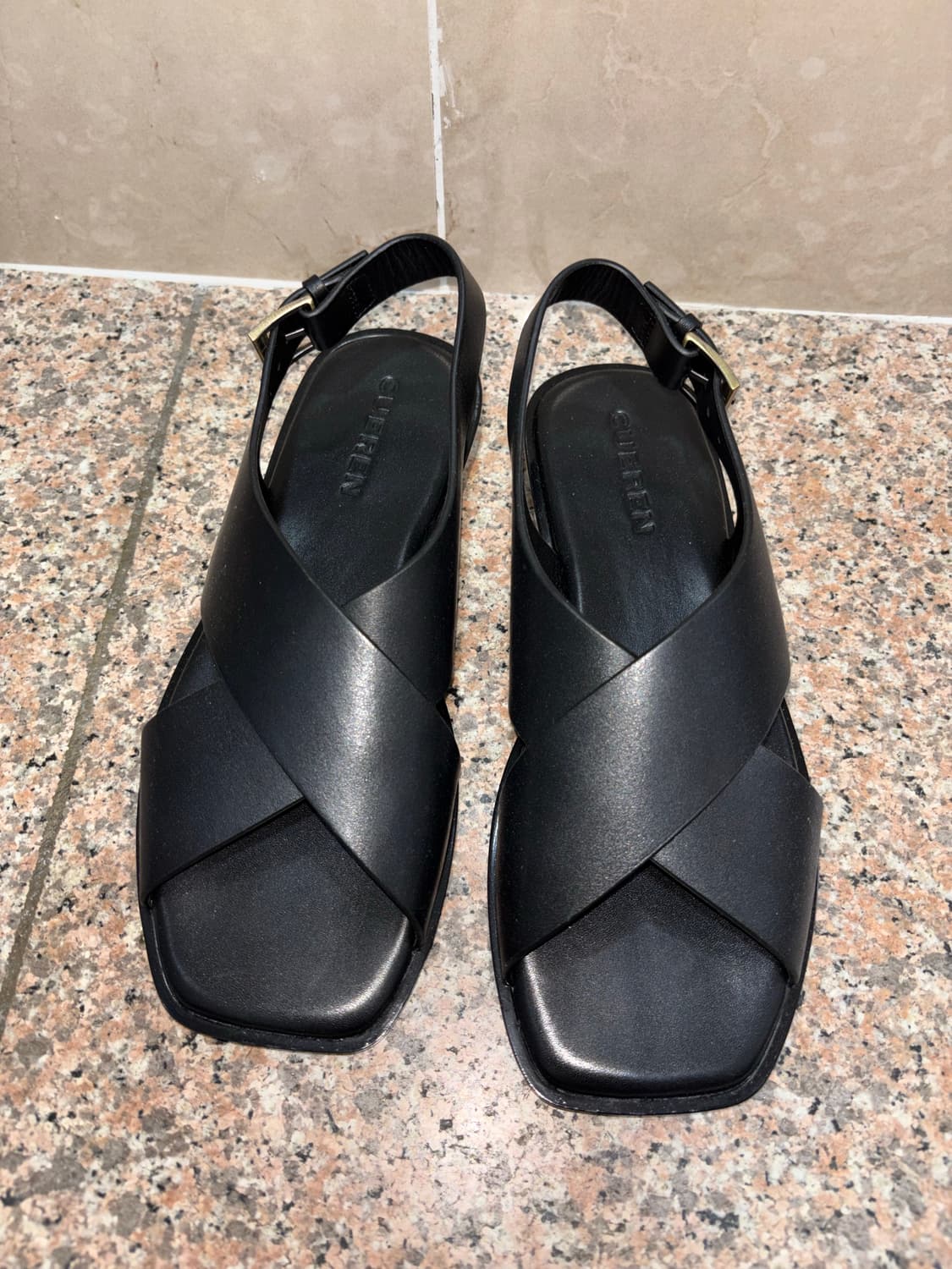 쿠에른 샌들 상품이미지1