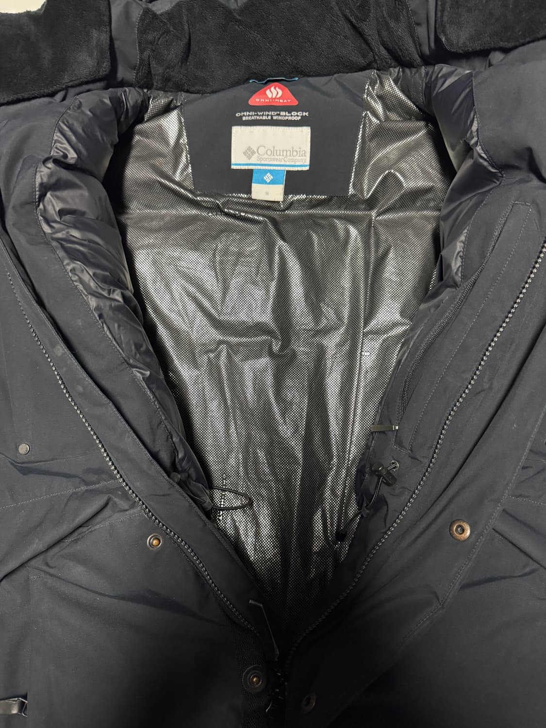 컬럼비아 옴니히트 구스다웅 발열 후드 패딩 점퍼 블랙 상품이미지3