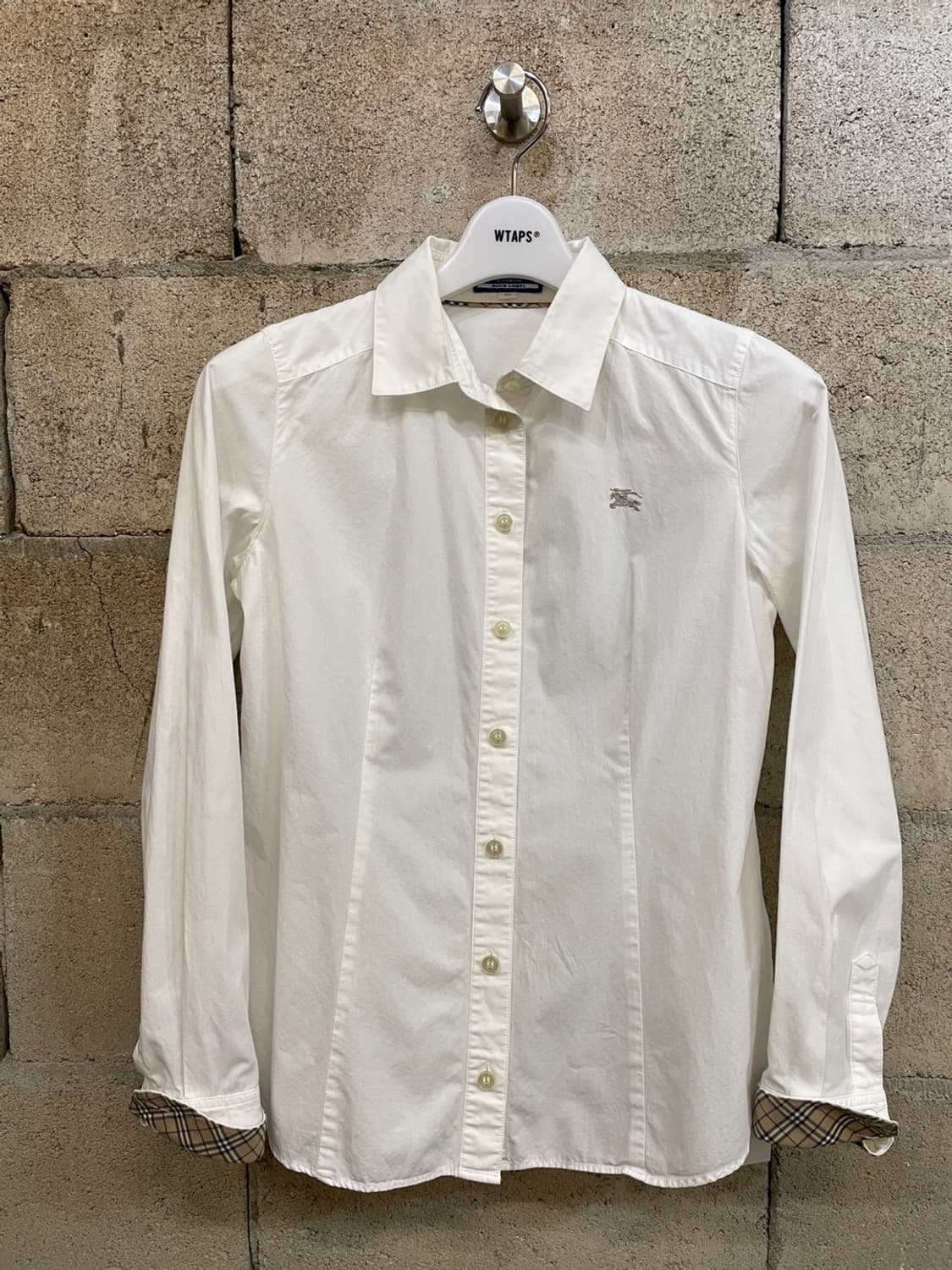 버버리 크레스트 로고 화이트 셔츠 상품이미지1