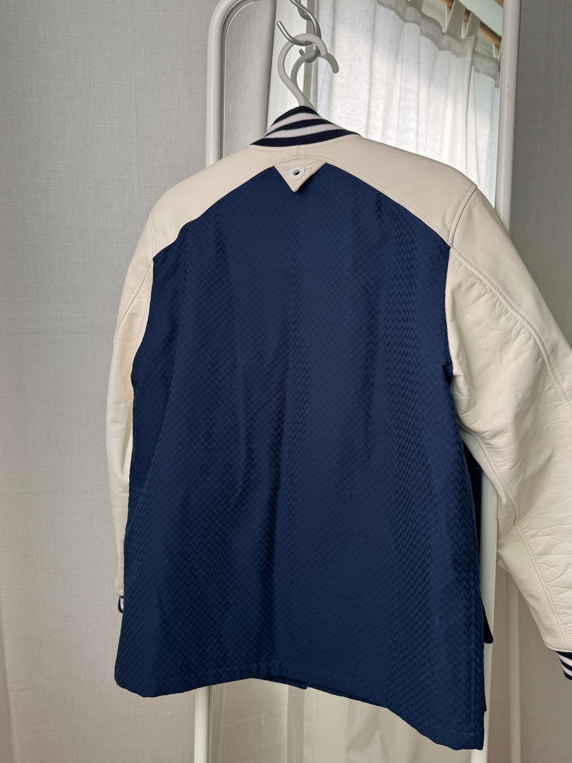 신품급 <made in Japan🇯🇵> 화이트 마운티니어링 바시티 자 상품이미지3