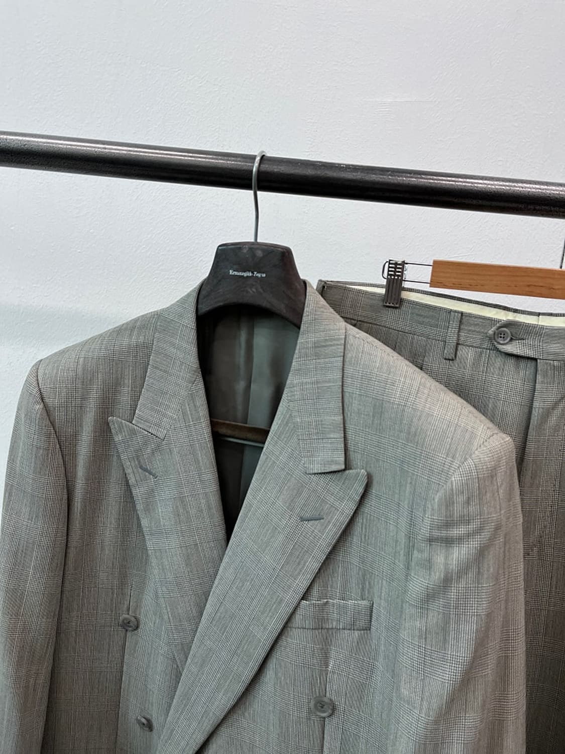 110,35-36) 꼬르넬리아니 클래식 더블슈트  상품이미지4