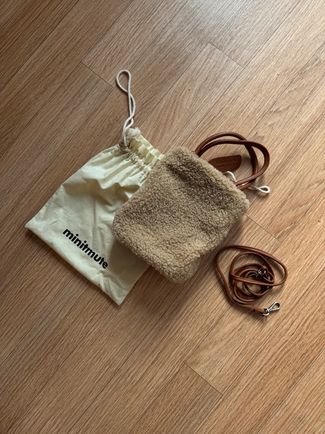 미닛뮤트 레서백  상품이미지1