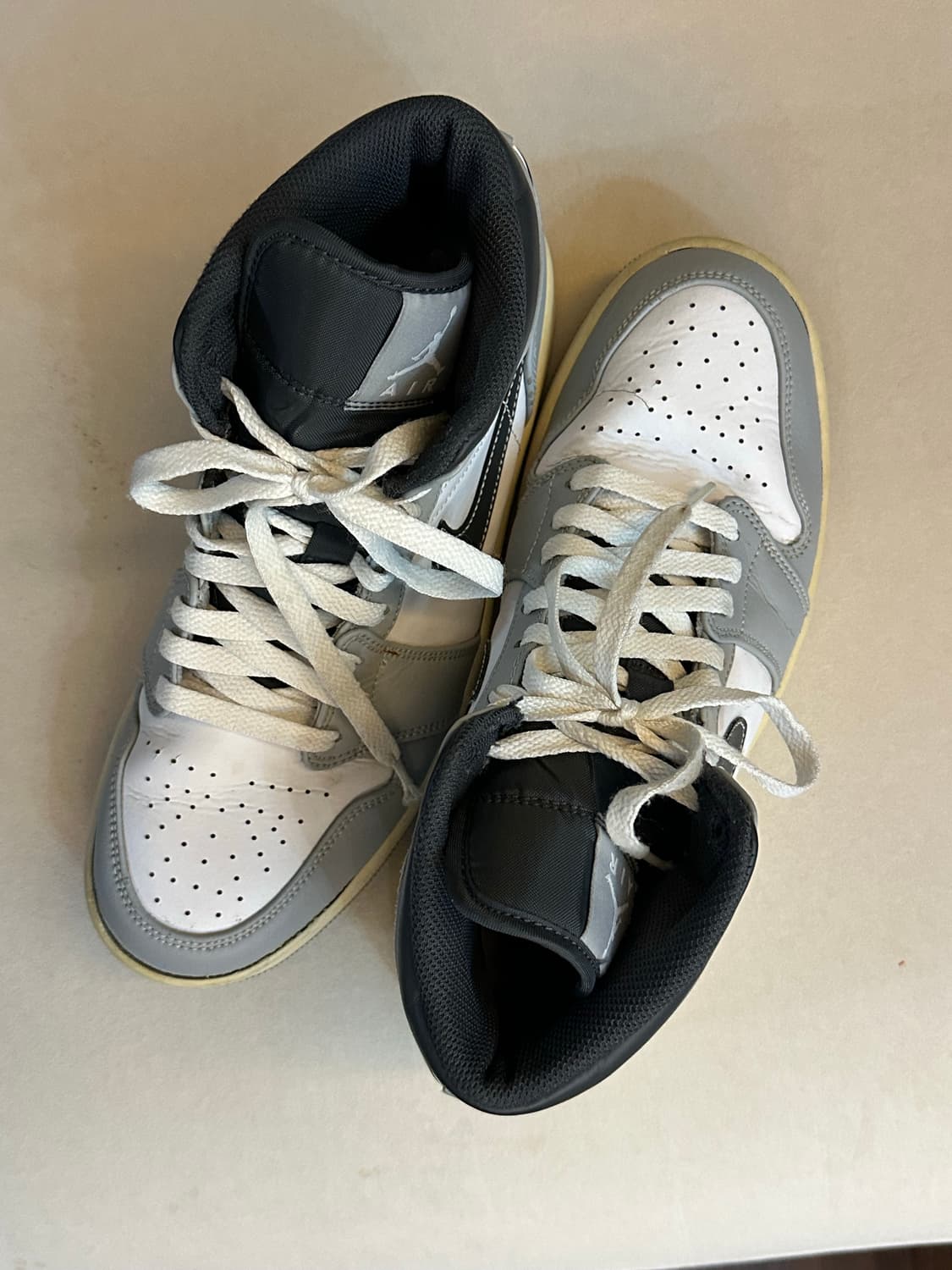 나이키 에어 조던 1 미드 스모크  상품이미지9