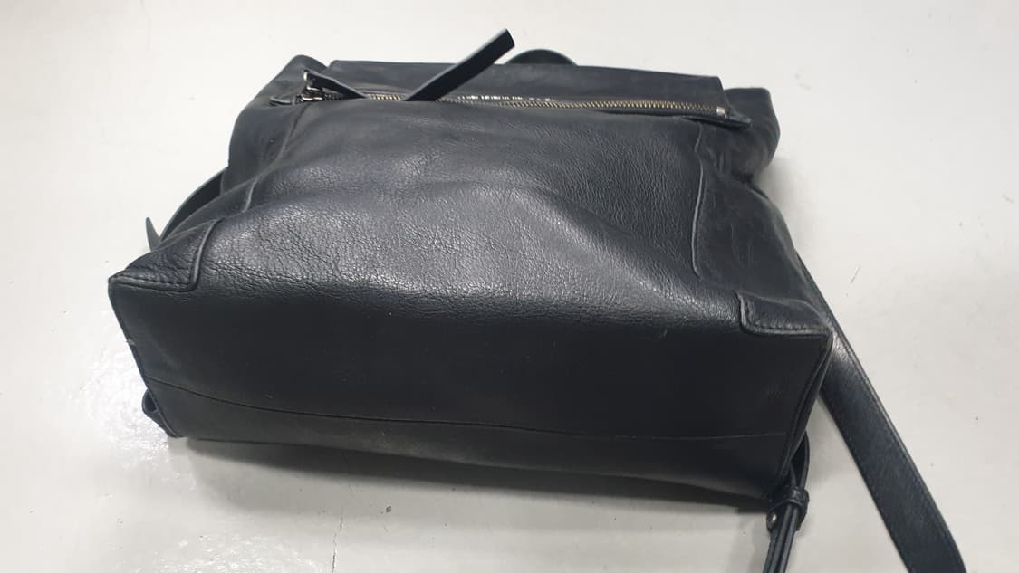 만다리나덕 블랙 가죽 백팩 상품이미지7