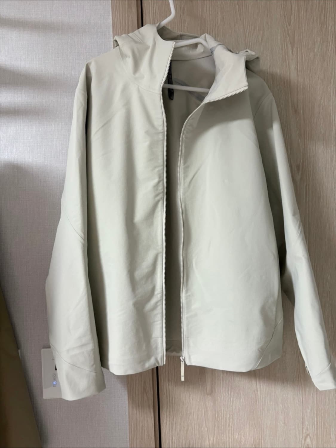 아크테릭스 베일런스 이소곤 후디 소프트쉘 자켓 상품이미지1