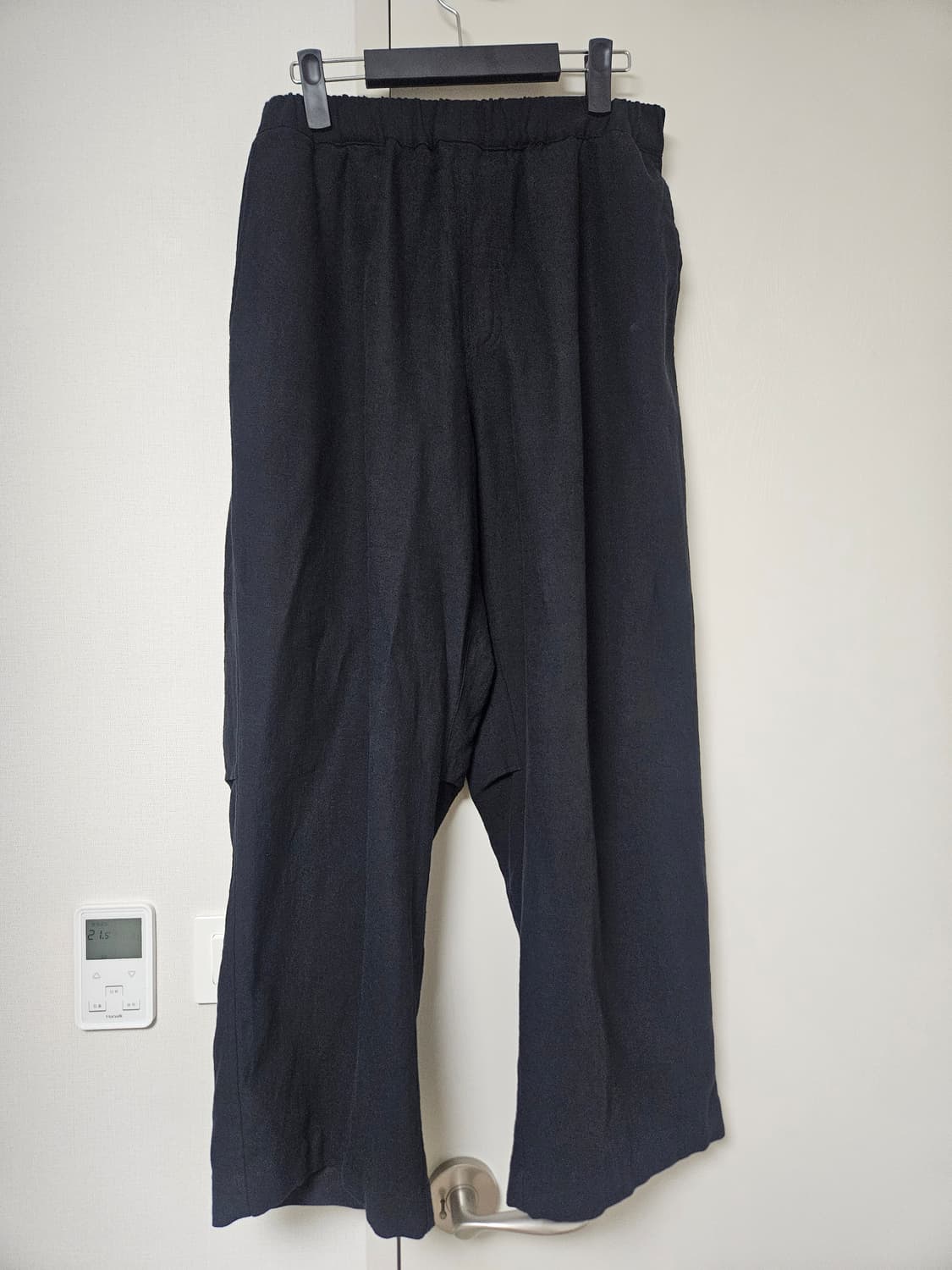 3)이얼즈어고 플리츠 컴포트 블랙 밴딩팬츠(새제품급) 상품이미지2