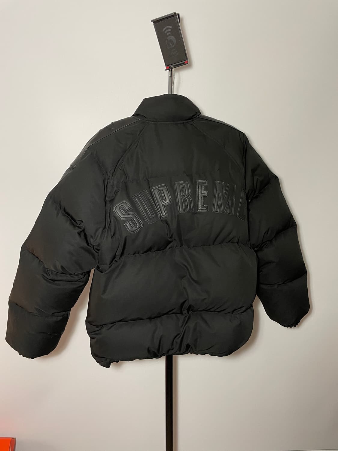 슈프림 슬리브 스타다운 패딩 23fw 상품이미지2