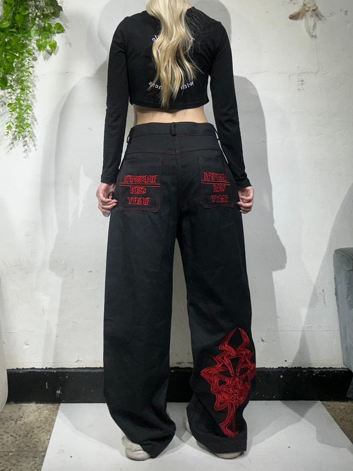 일본 빈티지 블랙 레드 자수 힙합 와이드 팬츠 바지 XL 상품이미지1