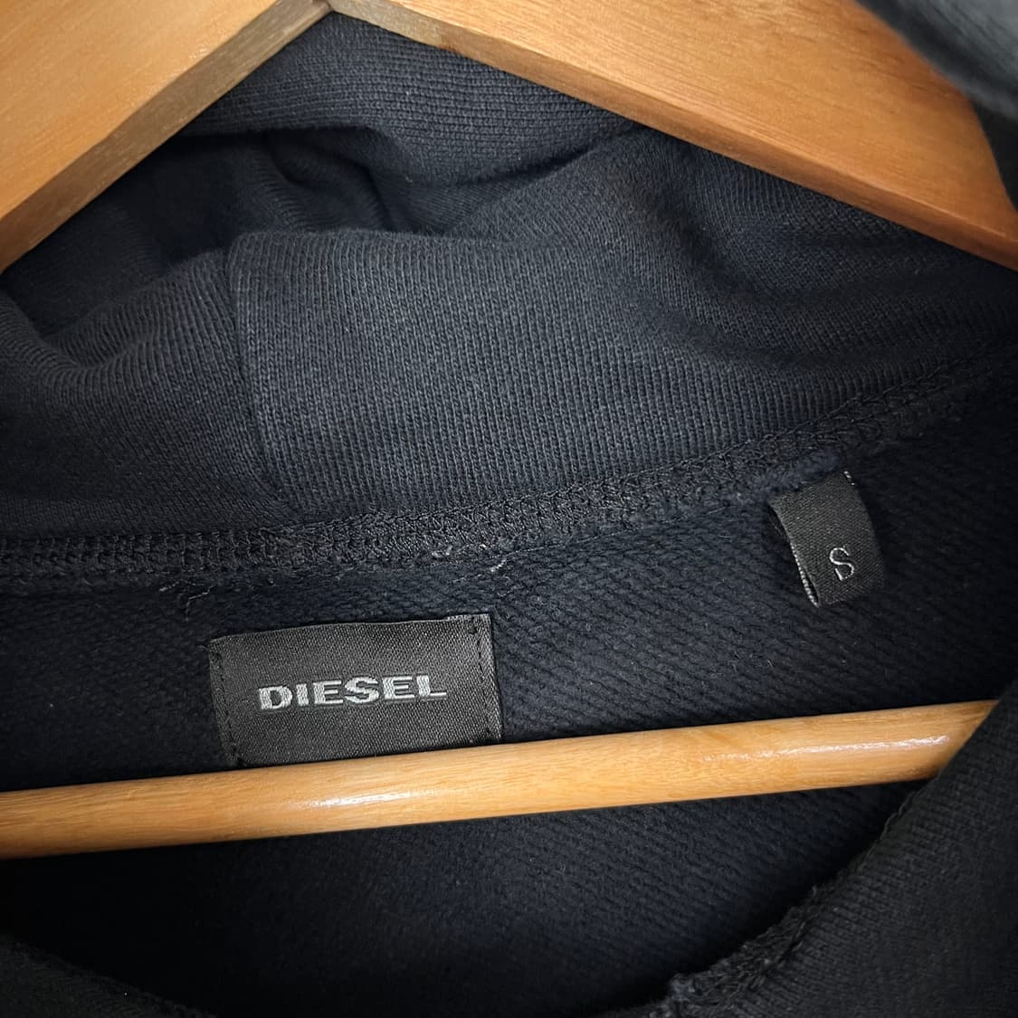 DIESEL 스컬 본 스펠아웃 나염 VTG 후드티 상품이미지6