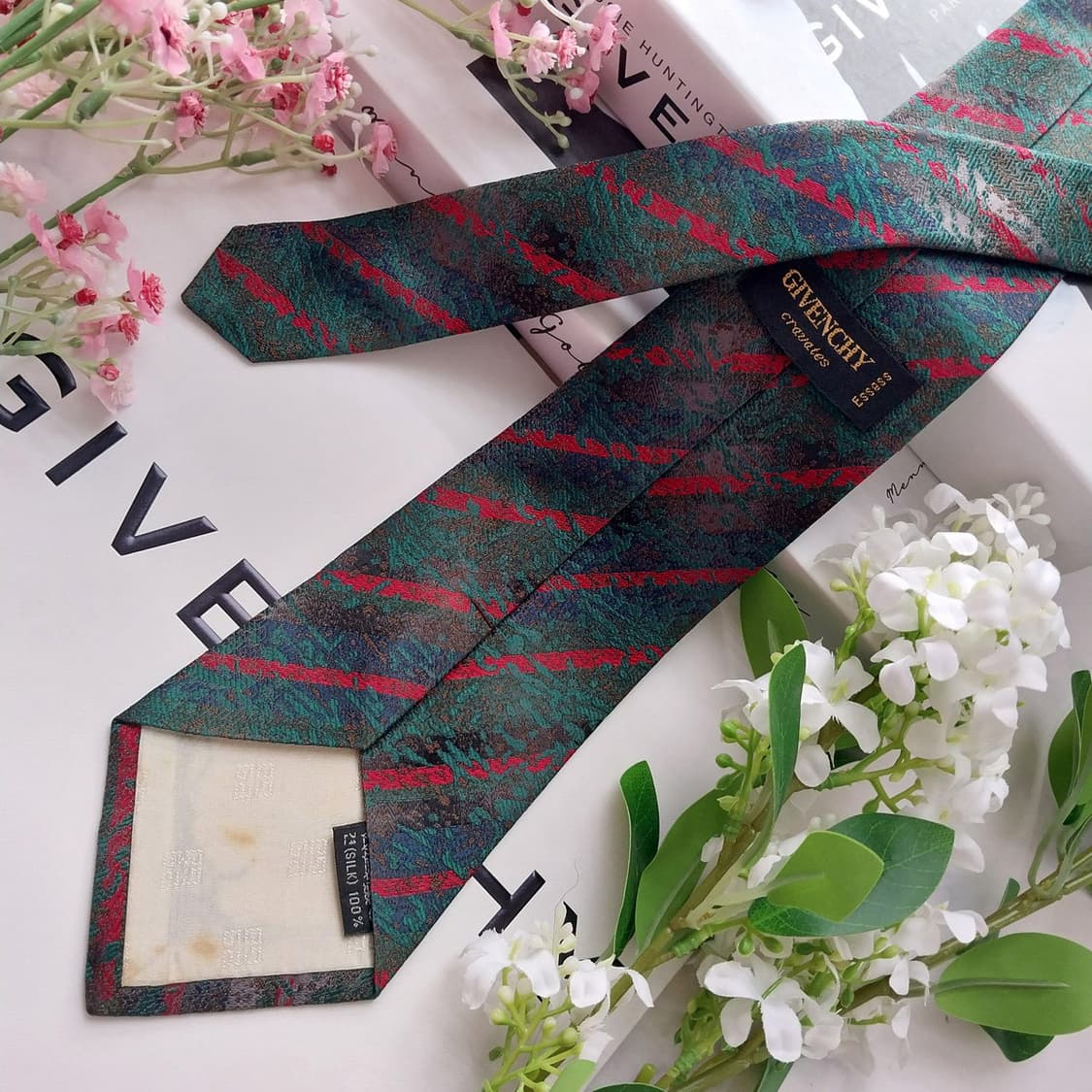 지방시 실크 다크그린 패턴 넥타이 9cm A등급 K2439
 상품이미지4