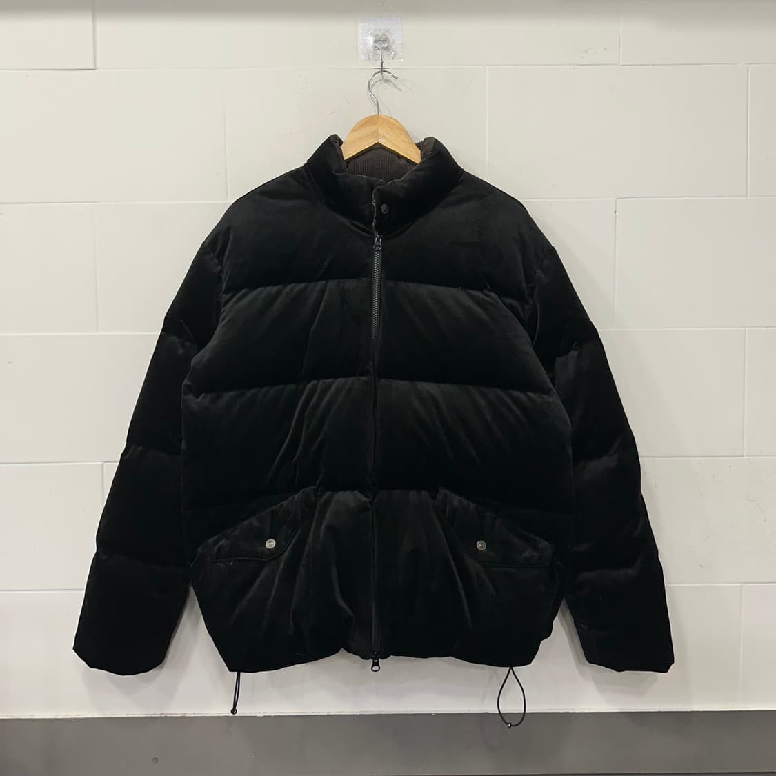 프리즘웍스 벨벳 구스다운 패딩 상품이미지1