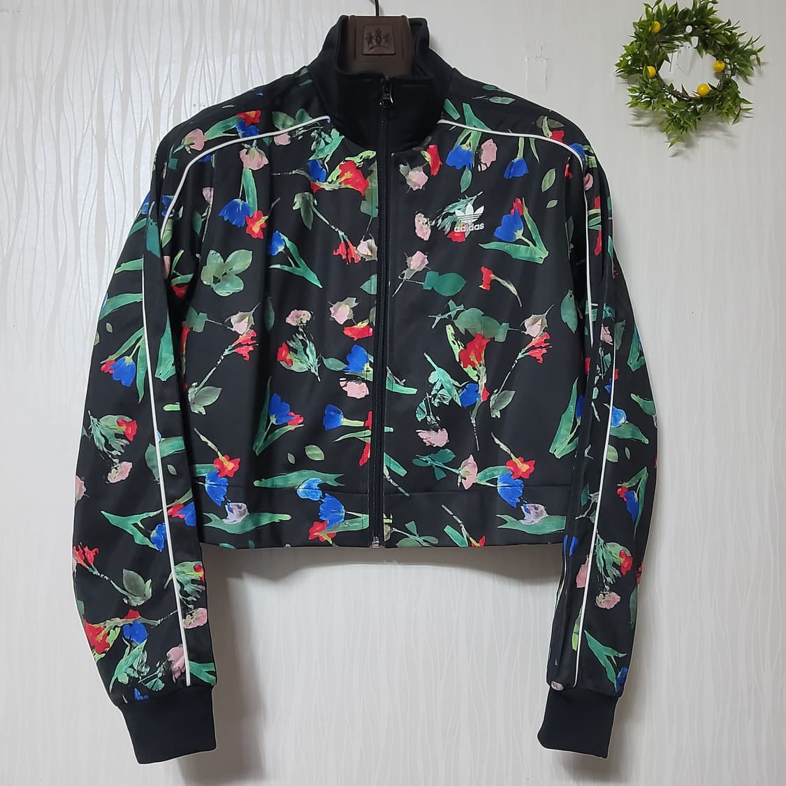 새옷 아디다스 벨리스트 플로럴 크롭 져지 트랙 재킷 자켓 66 상품이미지4
