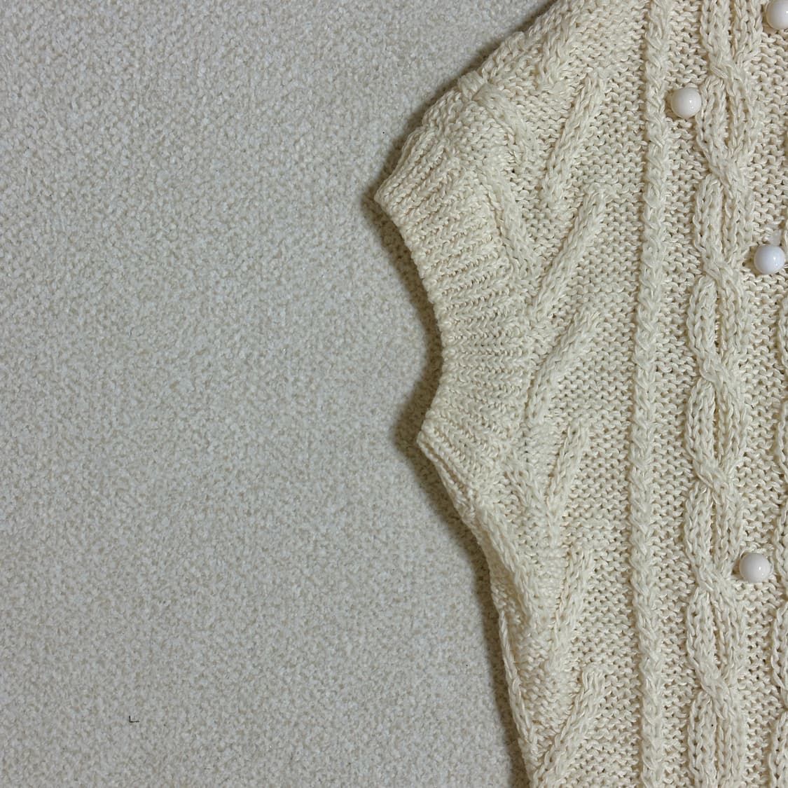 오즈세컨 진주 장식 케이브 캡소매 베스트 상품이미지3