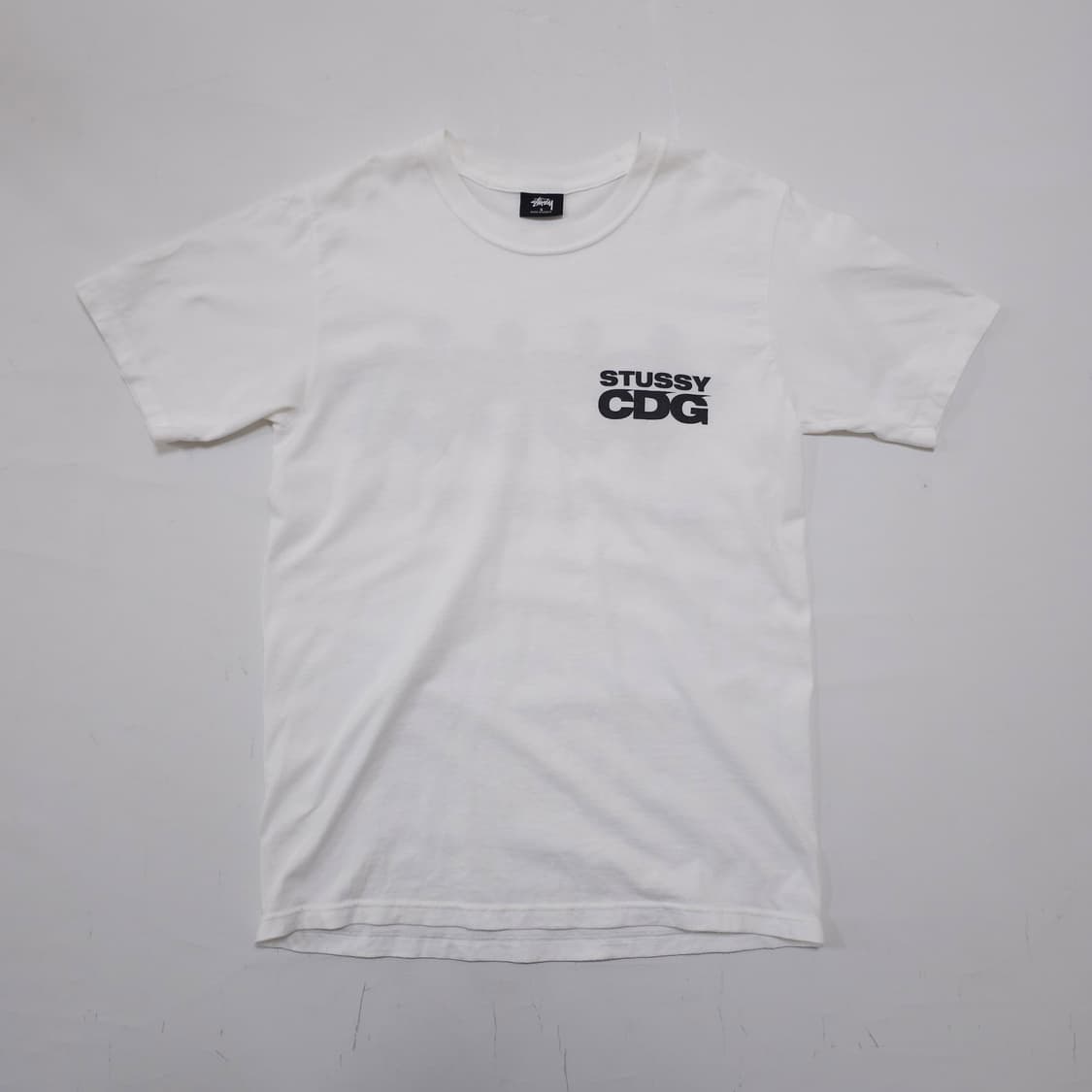 스투시x꼼데가르송 서프맨 반팔티 상품이미지2