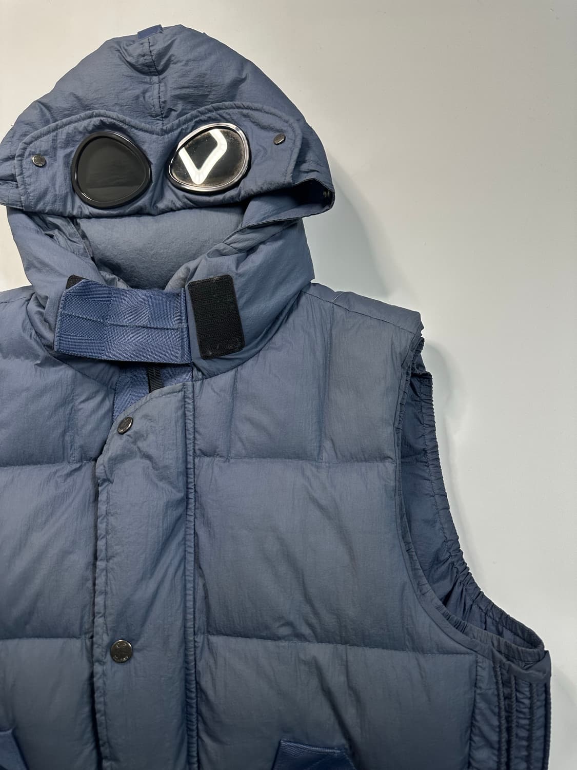 00's CP 컴퍼니 네이비 나일론 패딩조끼 상품이미지3