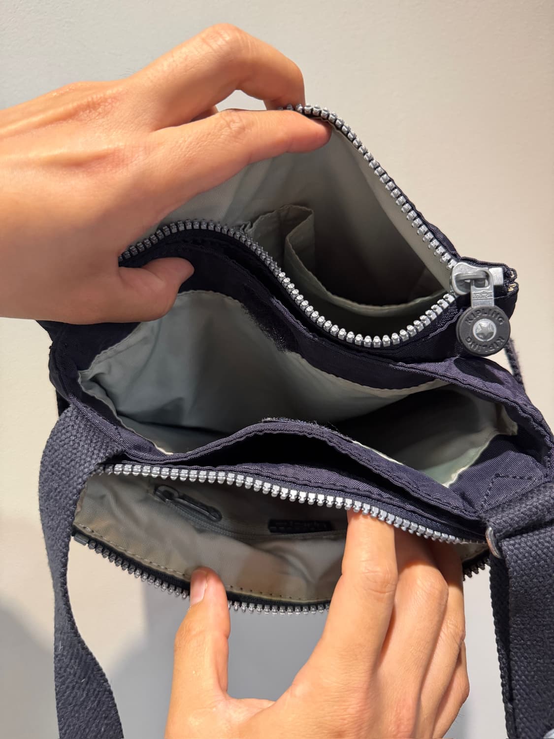 Kipling Cross Bag 상품이미지7
