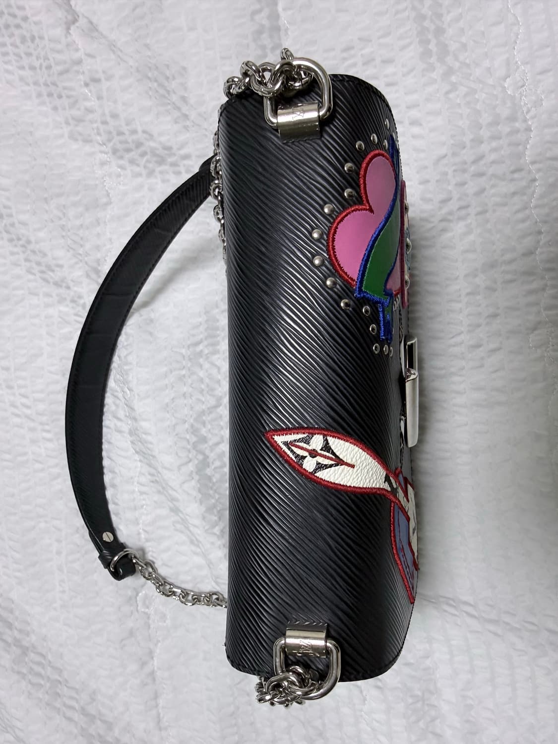 루이비통트위스트MM 한정판 패치 상품이미지6