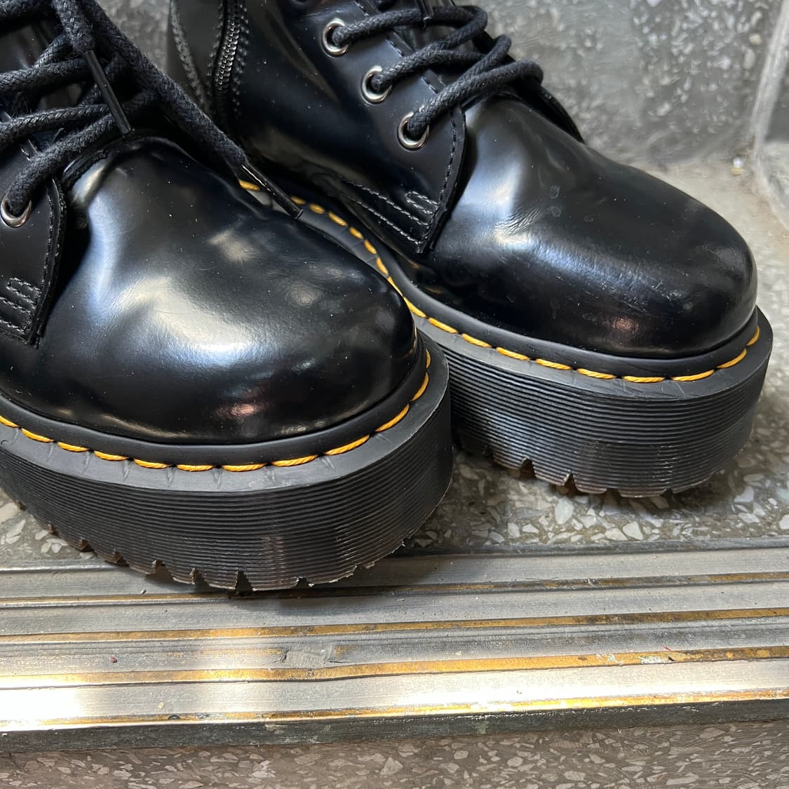 닥터마틴 제이든 8홀 플랫폼 부츠 상품이미지5