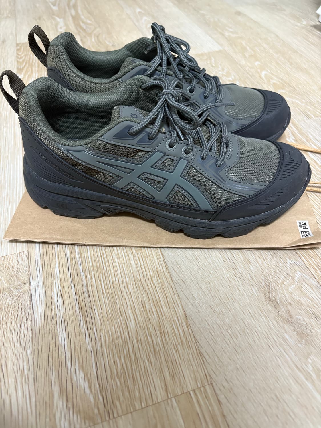 아식스 젤 벤쳐 6 쉴드 그래파이트 그레이 트러플 그레이 240 상품이미지3