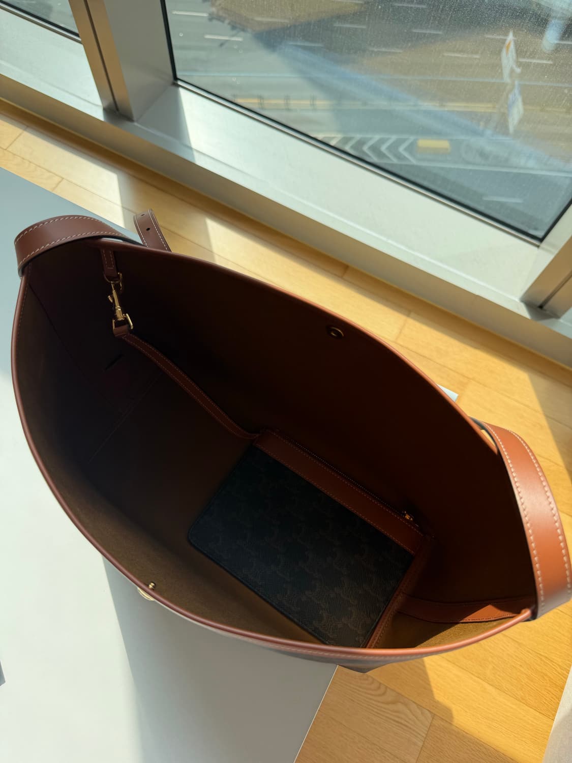 셀린느 쇼퍼백 상품이미지3