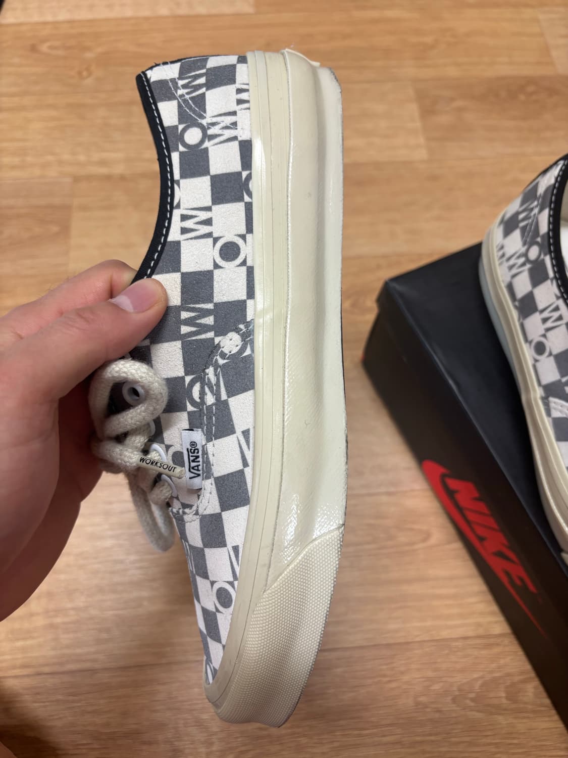 반스 볼트 웍스아웃 어센틱 255 판매합니다 상품이미지6