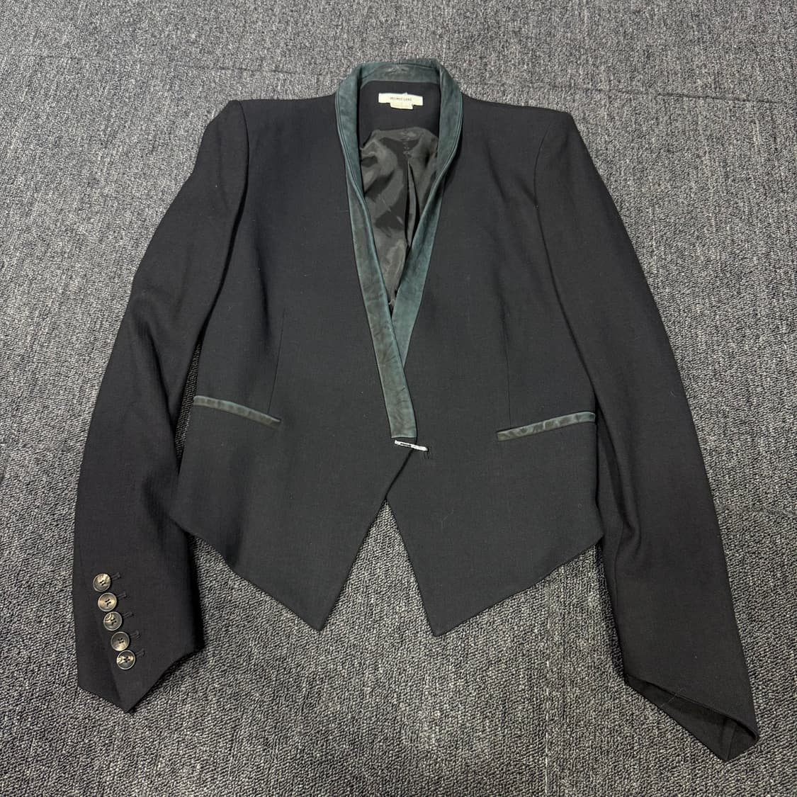 헬무트랭 비대칭 숏 디테일 블레이져 자켓 상품이미지3